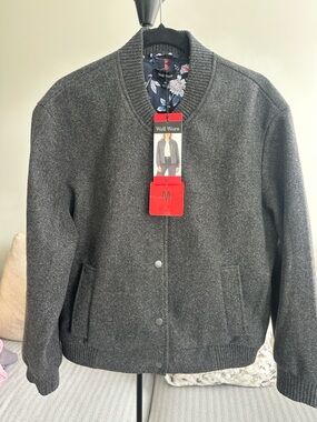 NWT Well Worn Women’s Gray Bomber Jacket with Floral Lining Size Medium